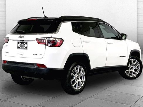 Used 2025 Jeep Compass Limited AWD/4WD image 13