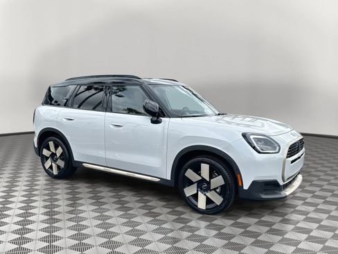 Certified 2025 MINI Cooper Countryman S w/ Comfort Package Max image 1