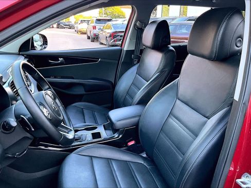 Used 2017 Kia Sorento EX FWD image 8