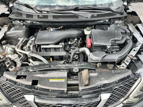 Used 2018 Nissan Rogue Sport SV w/ SV All-Weather Package AWD/4WD image 28