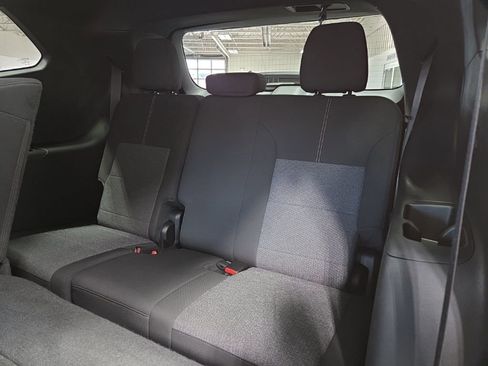 Used 2025 GMC Acadia Elevation image 36