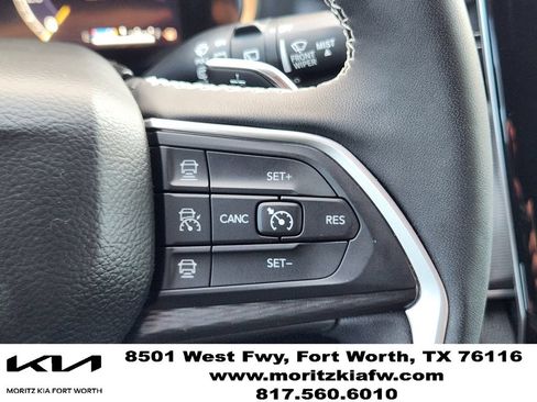 Used 2025 Jeep Grand Cherokee Altitude AWD/4WD image 28