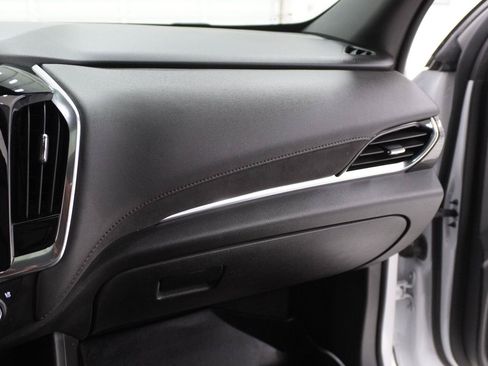 Used 2023 Chevrolet Traverse High Country FWD image 24