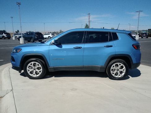 Used 2025 Jeep Compass Sport AWD/4WD image 6