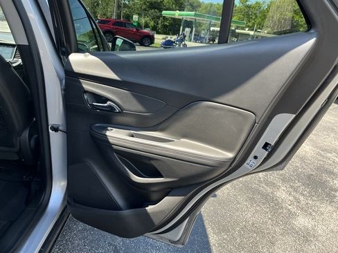 Used 2018 Buick Encore Sport Touring AWD/4WD image 29
