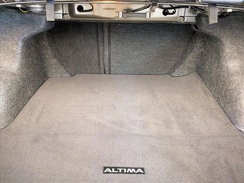 Used 2023 Nissan Altima 2.5 SR FWD image 6