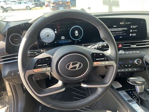 New 2026 Hyundai Elantra Limited FWD image 10