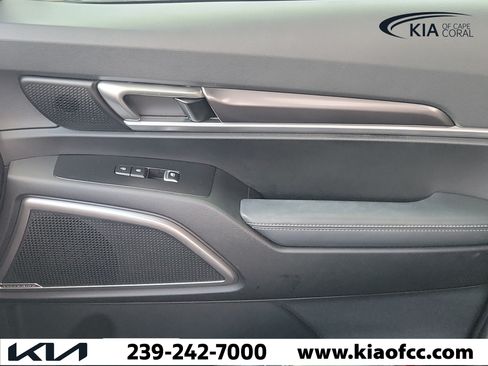 Certified 2024 Kia Telluride S FWD image 30