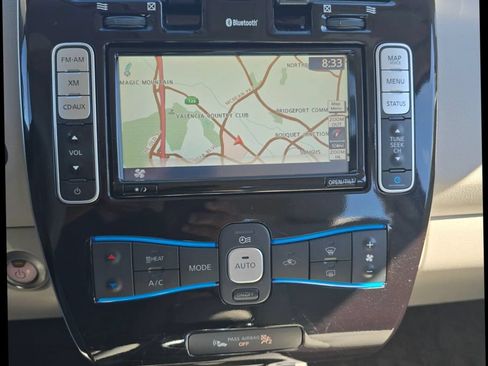Used 2014 Nissan Leaf SV FWD image 14