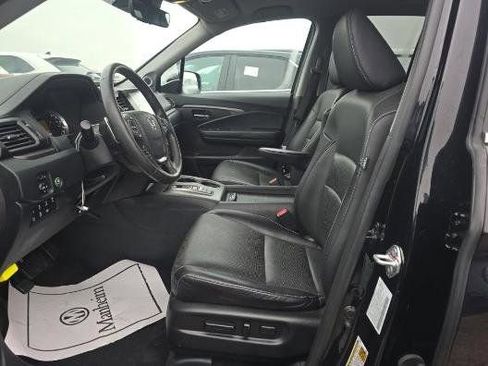 Used 2023 Honda Ridgeline RTL-E image 2