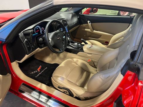 Used 2007 Chevrolet Corvette Convertible w/ Preferred Equipment Group image 10