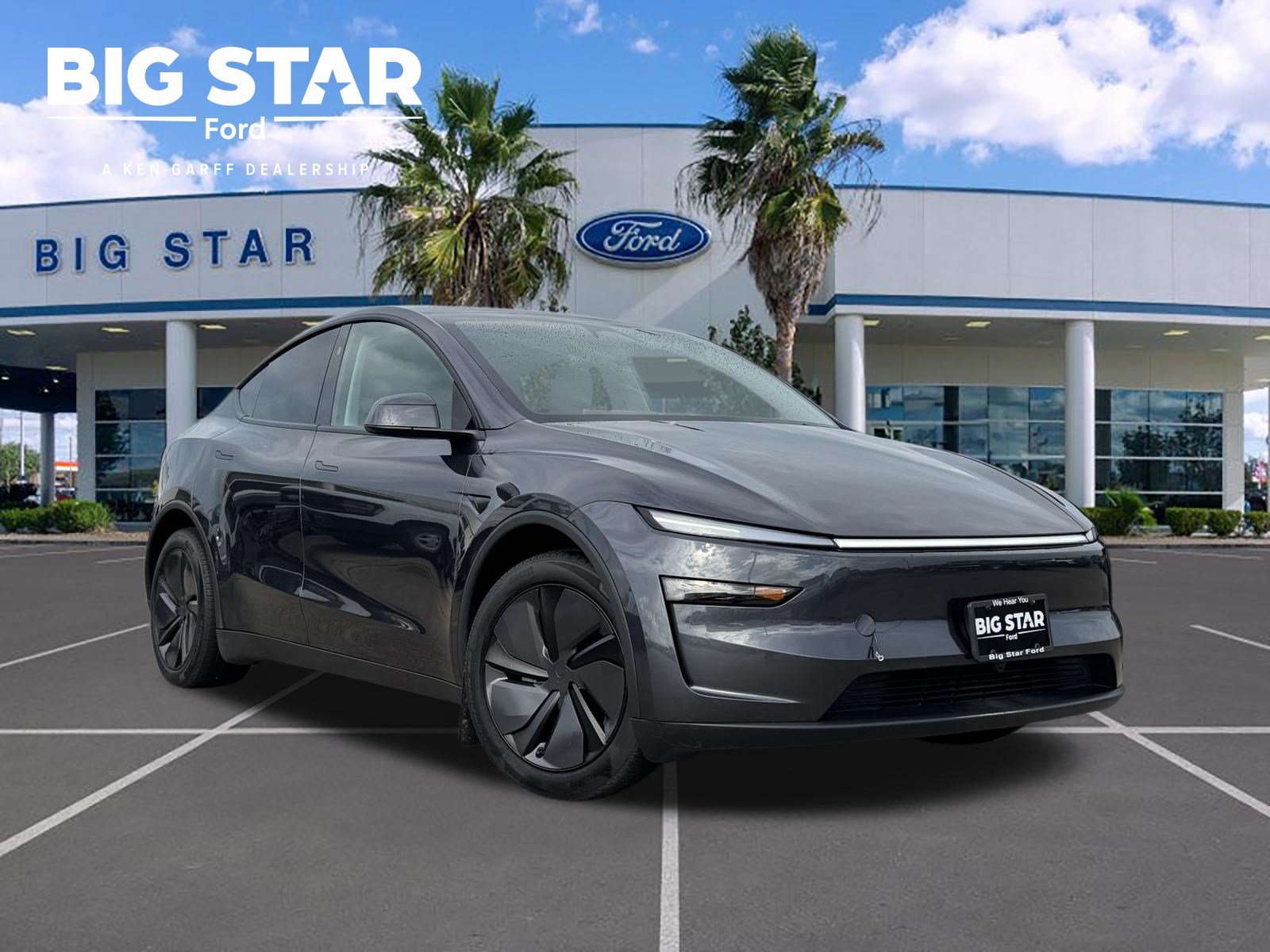 Used 2026 Tesla Model Y Long Range AWD/4WD image 1