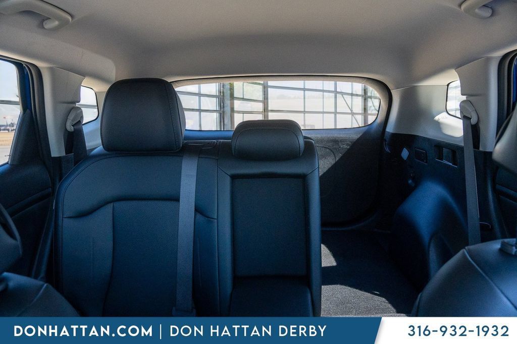Used 2025 Kia Sportage EX FWD image 23