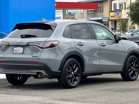 Certified 2025 Honda HR-V Sport image 4