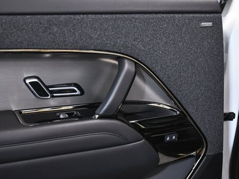 Used 2024 Land Rover Range Rover Sport Dynamic SE image 14