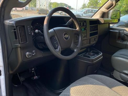Used 2022 Chevrolet Express 2500 w/ Driver Convenience Package RWD image 8