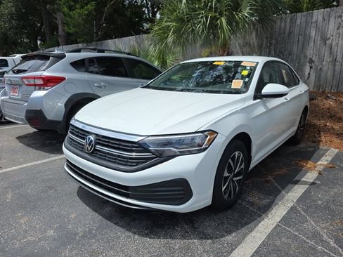 Used 2024 Volkswagen Jetta S FWD image 3