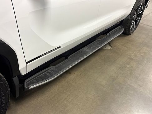 Used 2025 GMC Sierra EV Denali image 9