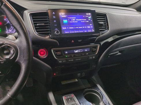 Used 2021 Honda Ridgeline Black Edition image 32