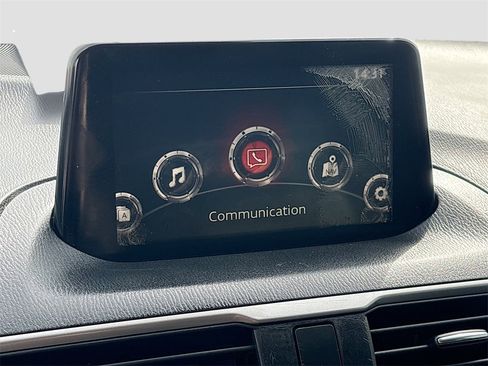 Used 2018 MAZDA MAZDA3 Touring image 15