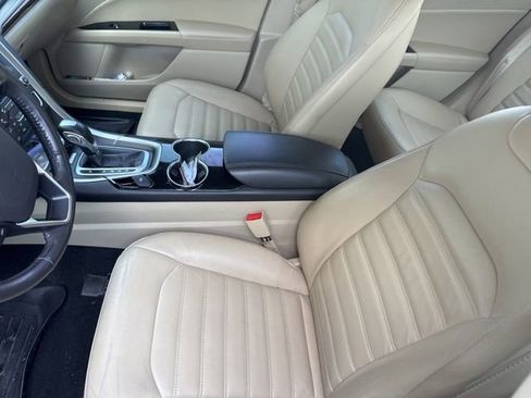 Used 2016 Ford Fusion SE w/ Equipment Group 202A FWD image 27