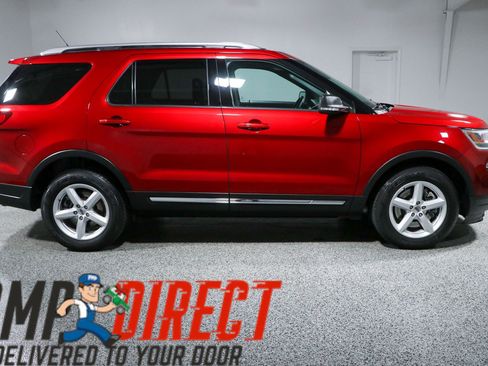 Used 2019 Ford Explorer XLT w/ Equipment Group 202A FWD image 6