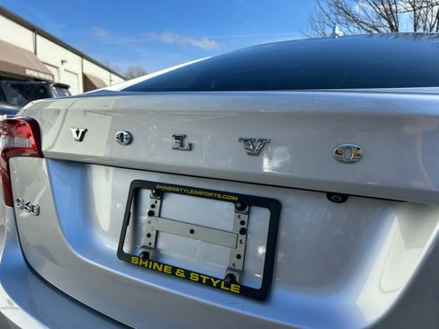 Used 2016 Volvo S60 T5 Premier w/ Convenience Package image 5