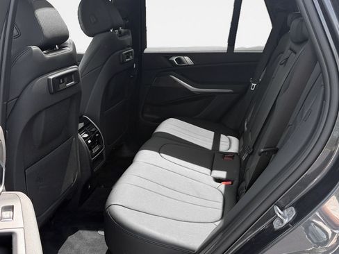 Used 2019 BMW X5 xDrive40i w/ Convenience Package AWD/4WD image 12