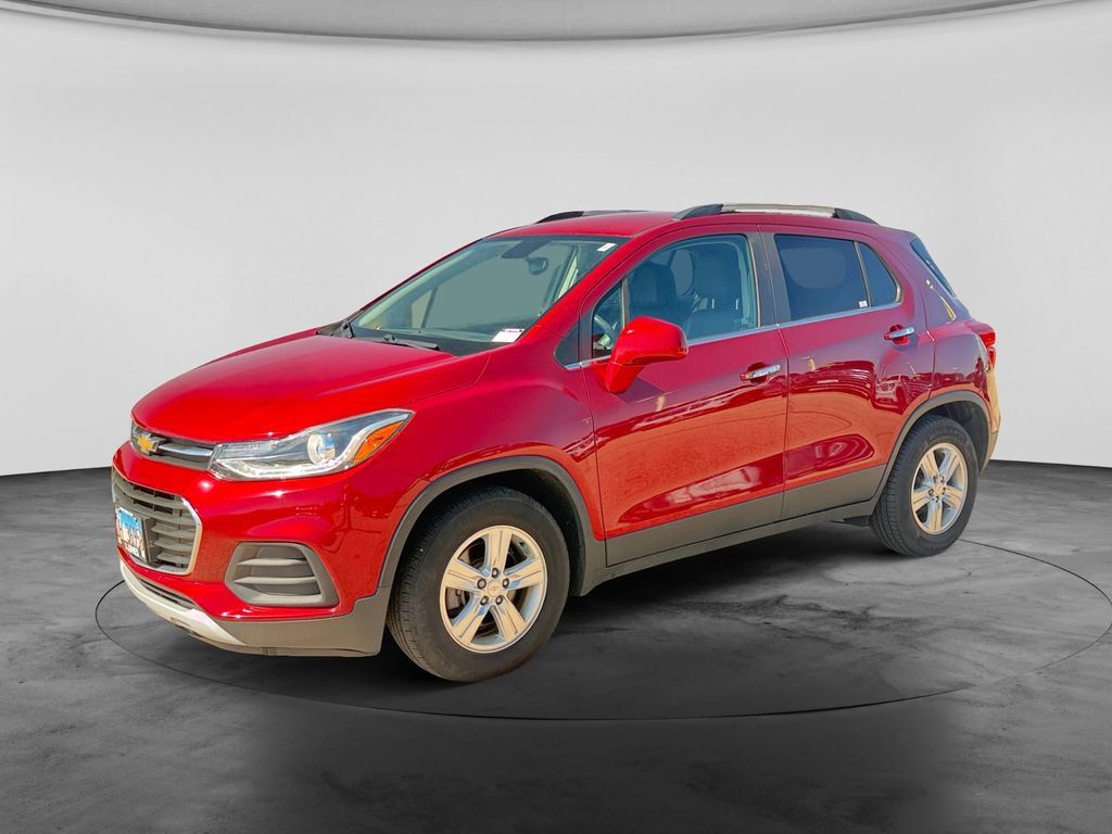 Used 2019 Chevrolet Trax LT w/ LT Convenience Package FWD image 4