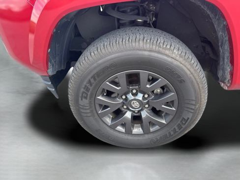 Used 2021 Toyota Tacoma SR5 RWD image 34