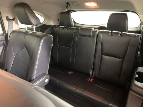 Used 2023 Toyota Highlander XLE AWD/4WD image 33
