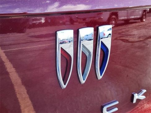 New 2025 Buick Envista Preferred w/ Convenience II Package image 11