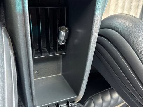 Used 1993 Pontiac Firebird Formula RWD image 30