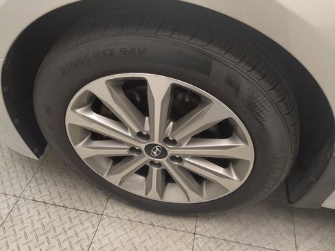 Used 2017 Hyundai Sonata Limited w/ Tech Package 03 FWD image 31