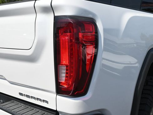Used 2022 GMC Sierra 2500 Denali w/ Denali Ultimate Package AWD/4WD image 21