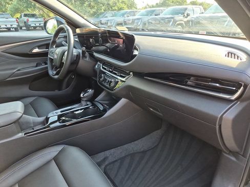 Used 2025 Buick Envista Sport Touring w/ Experience Buick Package FWD image 40