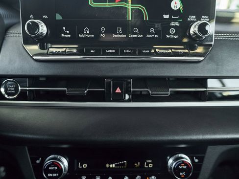 Used 2024 Mitsubishi Outlander SE image 44