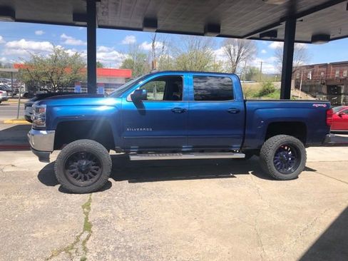 Used 2017 Chevrolet Silverado 1500 LT w/ True North Edition image 2