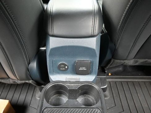 Used 2024 Ford Maverick Lariat w/ Black Appearance Package AWD/4WD image 17