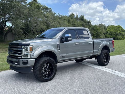Used 2020 Ford F250 Platinum w/ FX4 Off-Road Package AWD/4WD image 1