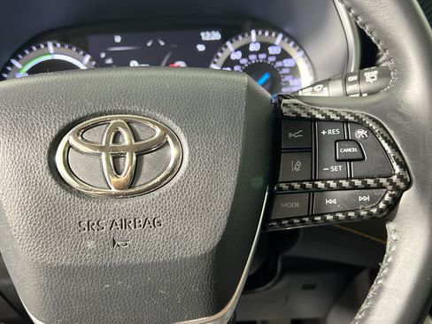 Used 2022 Toyota Highlander Bronze Edition FWD image 20