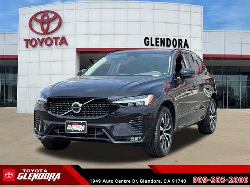 Used 2025 Volvo XC60 B5 Plus AWD/4WD image 4