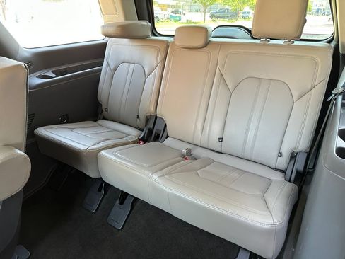 Used 2021 Ford Expedition Limited AWD/4WD image 22
