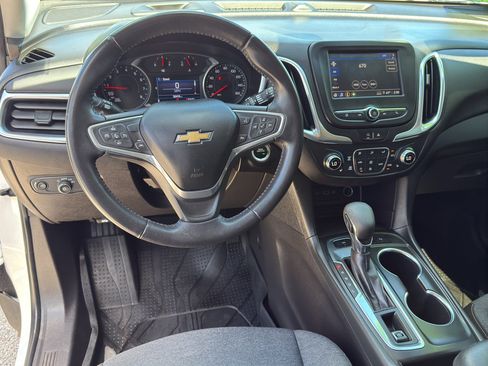 Used 2022 Chevrolet Equinox LT AWD/4WD image 12