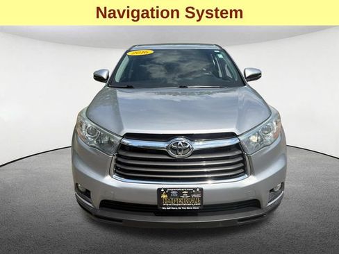 Used 2016 Toyota Highlander Plus AWD/4WD image 4