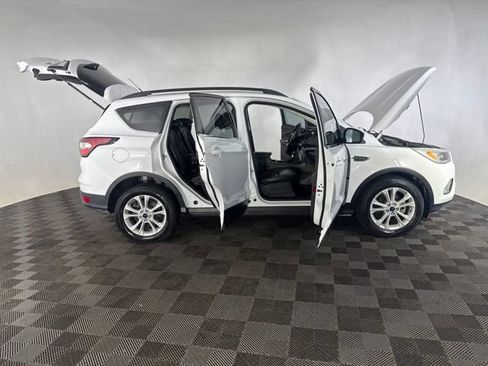 Used 2017 Ford Escape SE w/ SE Leather Comfort Package FWD image 13