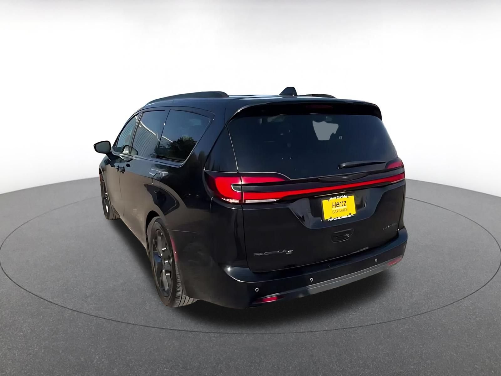 Used 2025 Chrysler Pacifica Limited FWD image 10