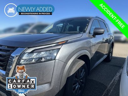 Used 2025 Nissan Pathfinder SV