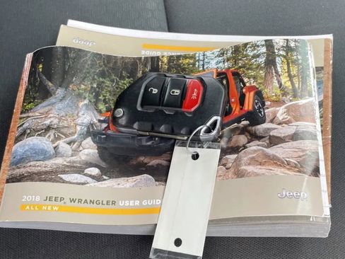 Used 2018 Jeep Wrangler Unlimited Rubicon image 19