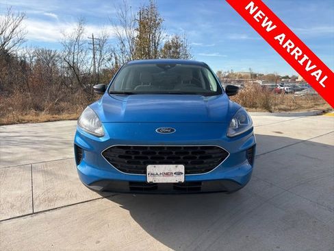 Used 2021 Ford Escape SE w/ SE Sport Appearance Package image 9